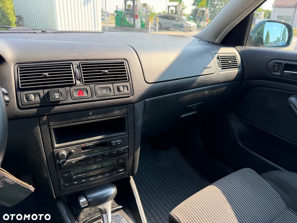 Volkswagen Golf - 17