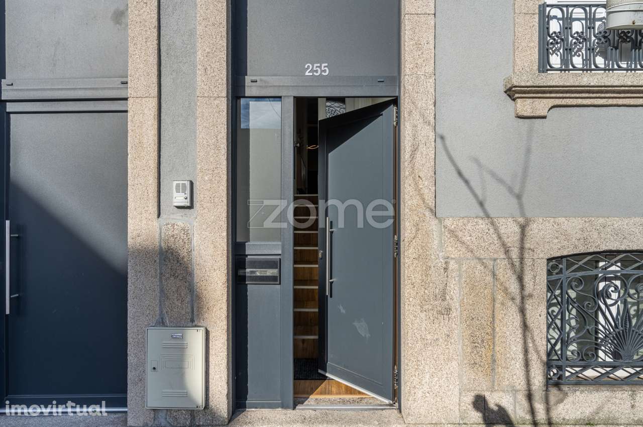 Moradia T5 às Belas Artes – Bonfim - Grande imagem: 2/42