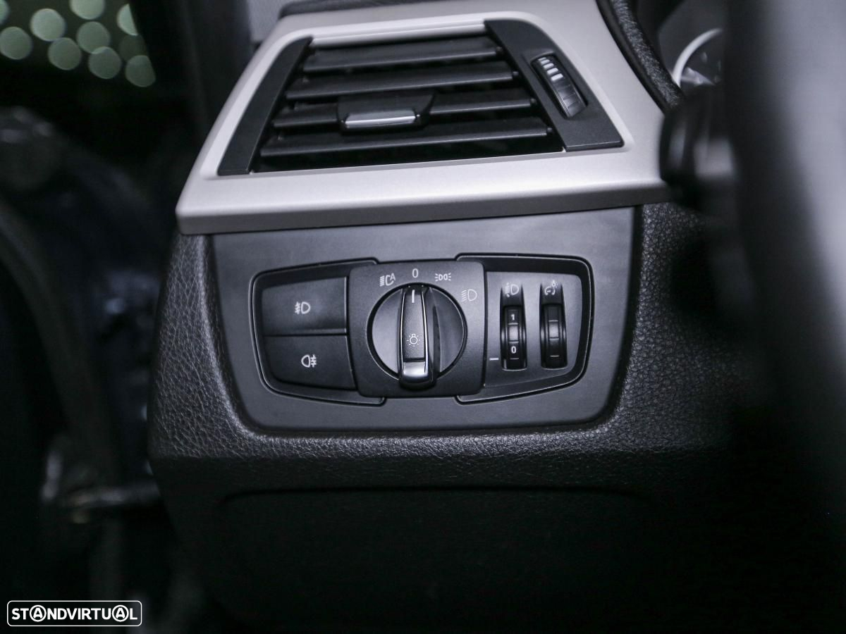 BMW 320 d Touring - 14