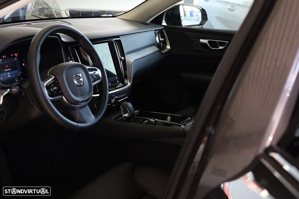 Volvo V60 2.0 T6 AWD TE Plus Dark - 14