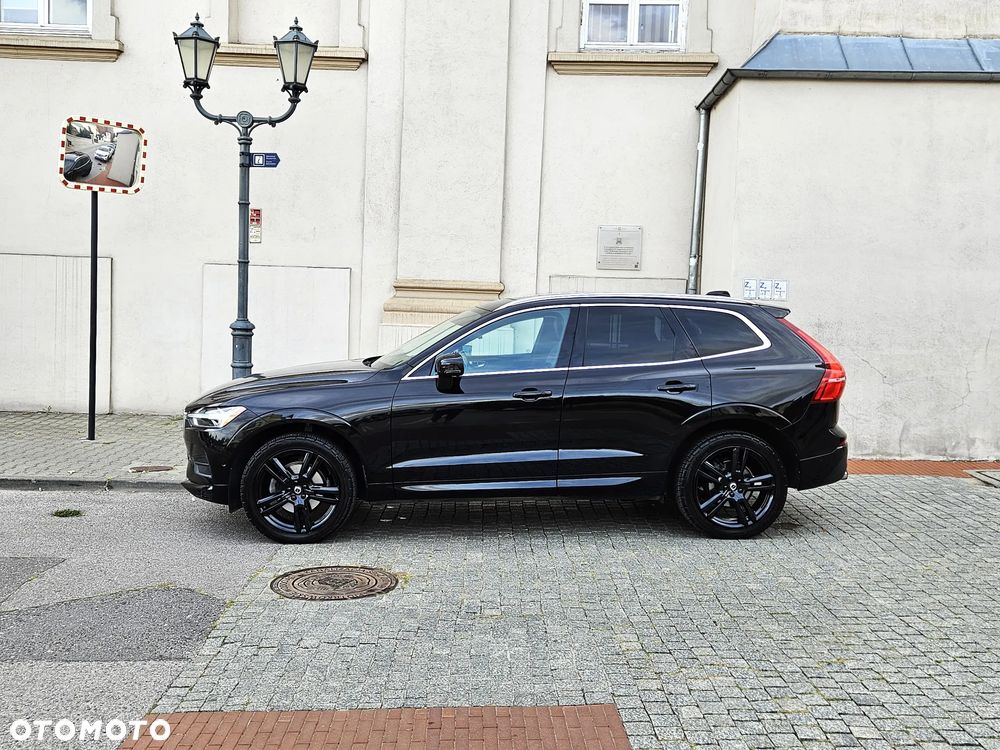 Volvo XC 60 T5 AWD Momentum Pro - 2