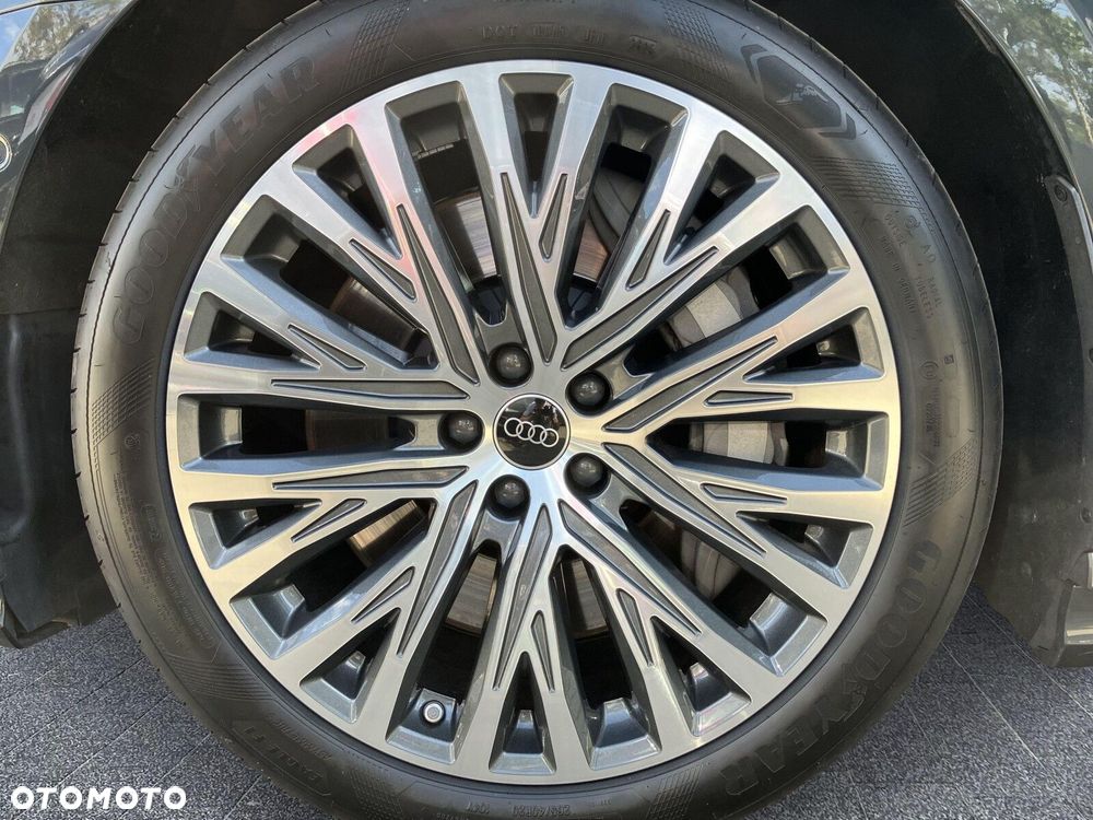 Audi A8 - 17