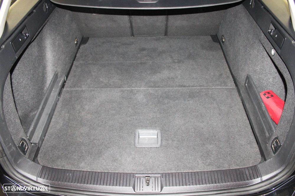Volkswagen Passat Variant 2.0 TDI Business DSG — fotografia 35