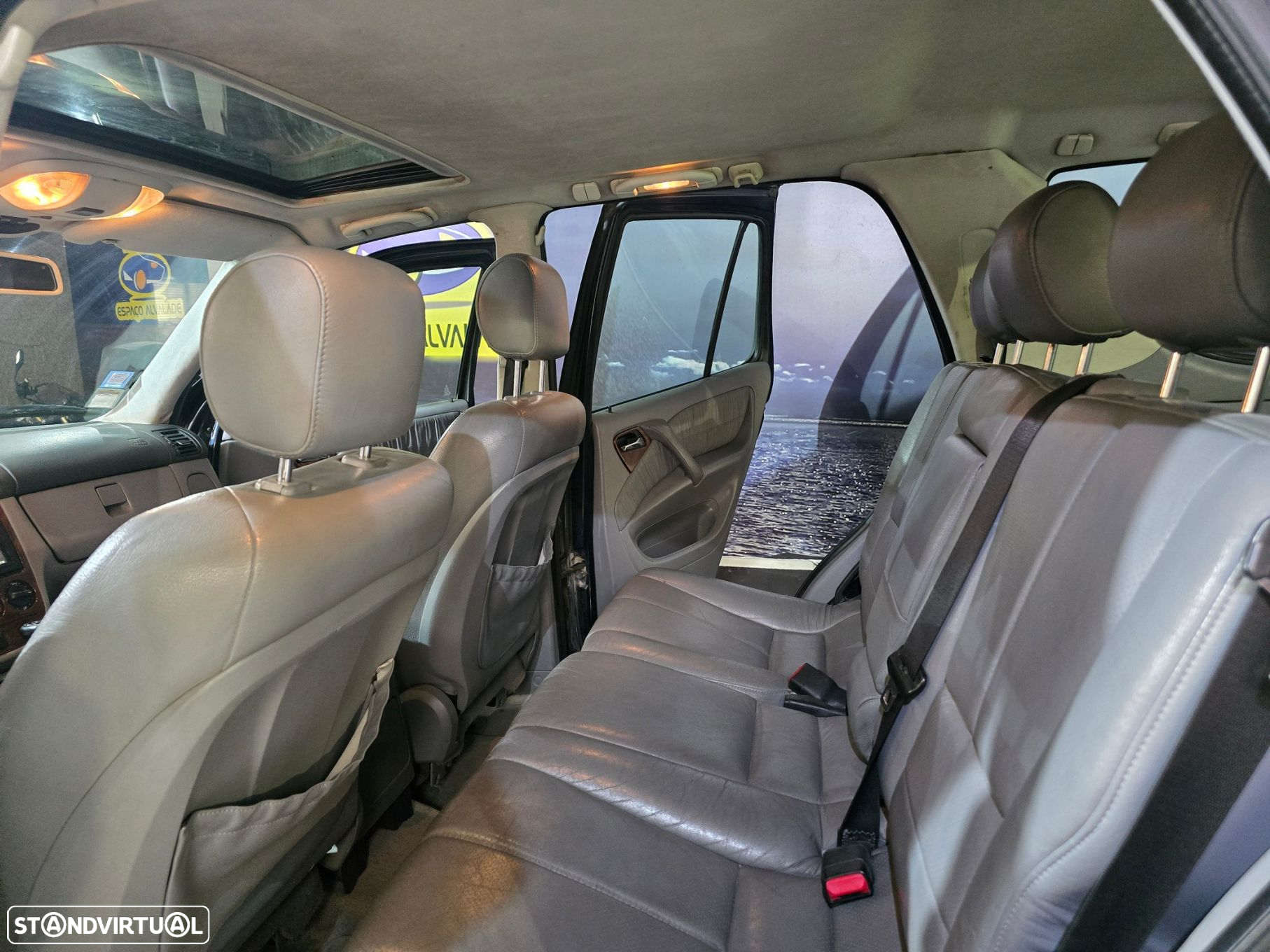 Mercedes-Benz ML 320 - 8