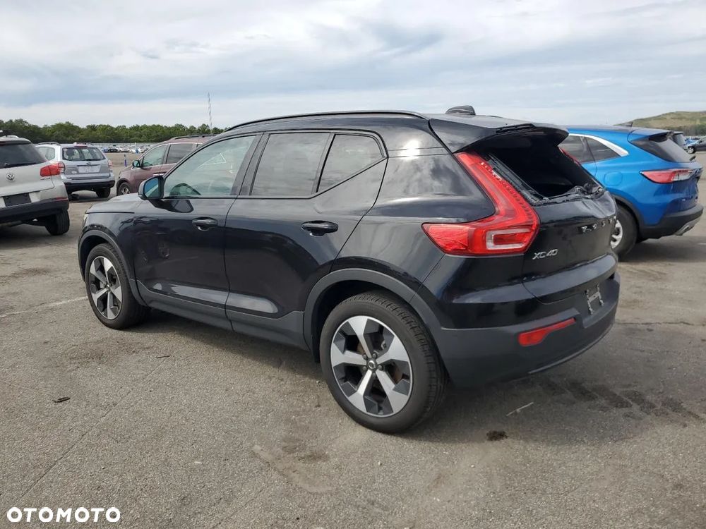 Volvo XC 40 - 5