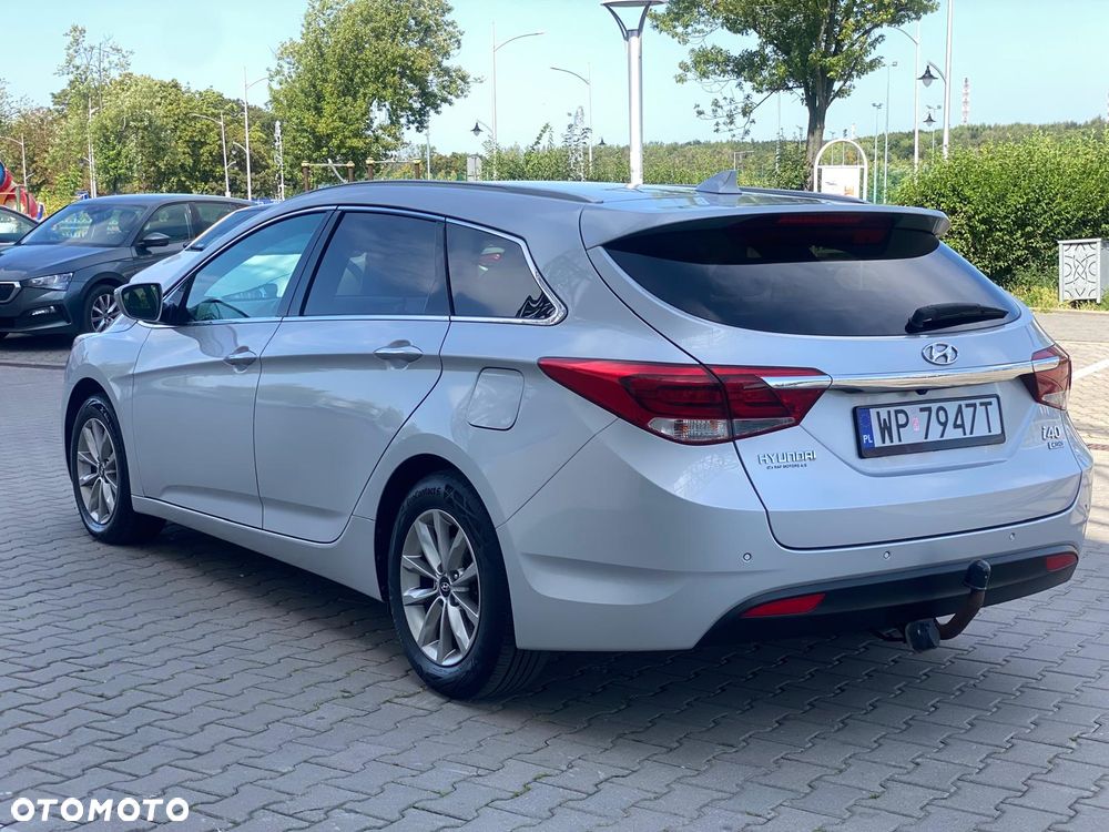 Hyundai i40 Kombi blue 1.7 CRDi DCT Premium - 4