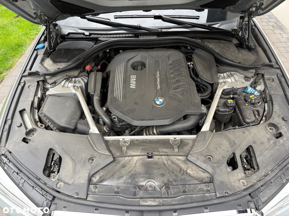 BMW Seria 5 540i Luxury Line - 9