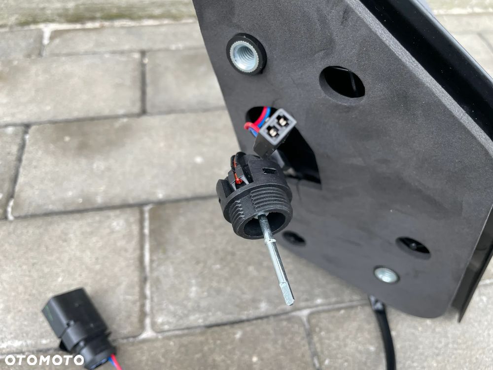 LUSTERKO LEWE VW UP 2011-2016, Citigo, Mii 2011-2019 - NOWE 2pin - 3