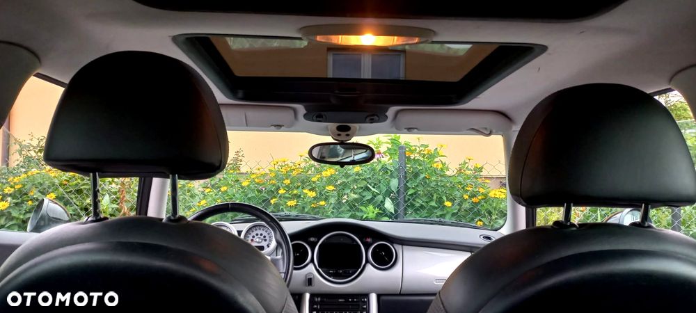MINI Cooper Seven - 6
