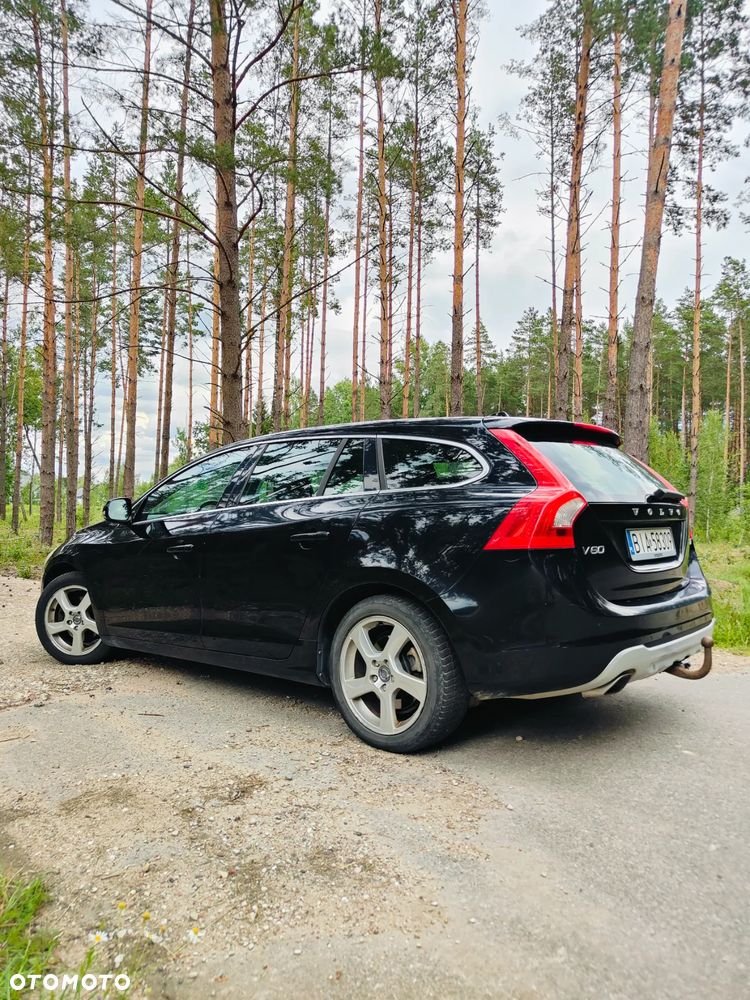 Volvo V60 D3 Geartronic Kinetic - 4
