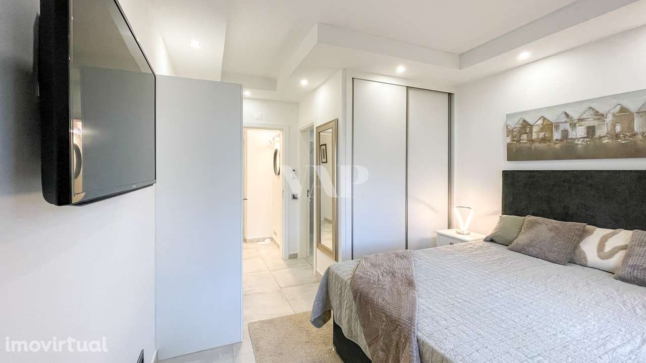 Apartamento T1+1 Renovado com Terraço em Vale do Lobo - Grande imagem: 5/17