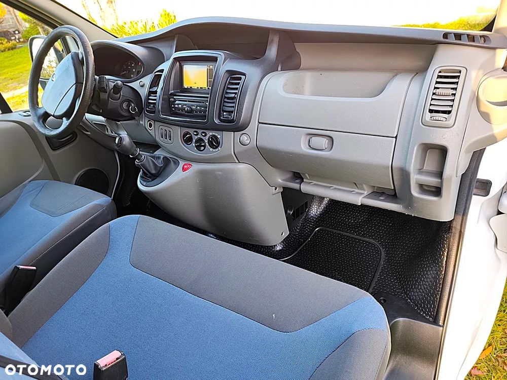 Renault Trafic - 21