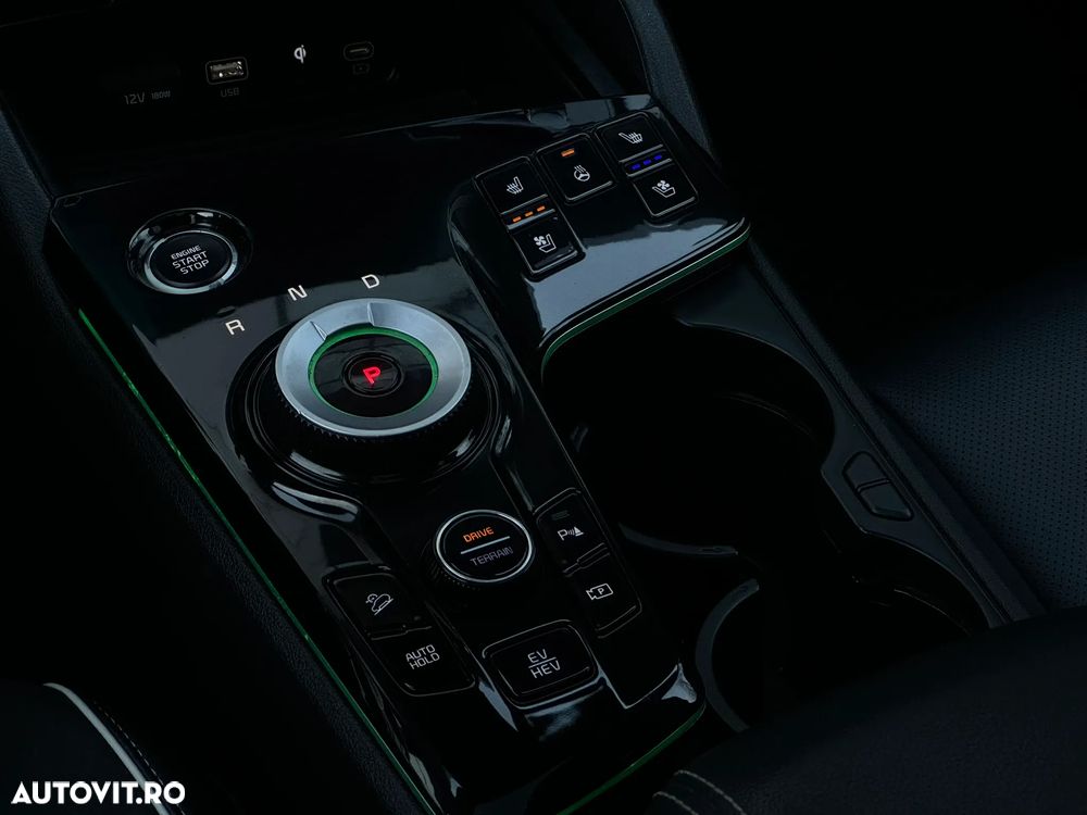 Kia Sportage 1.6 T-GDI PHEV 6AT 4x4 GT Line - 20