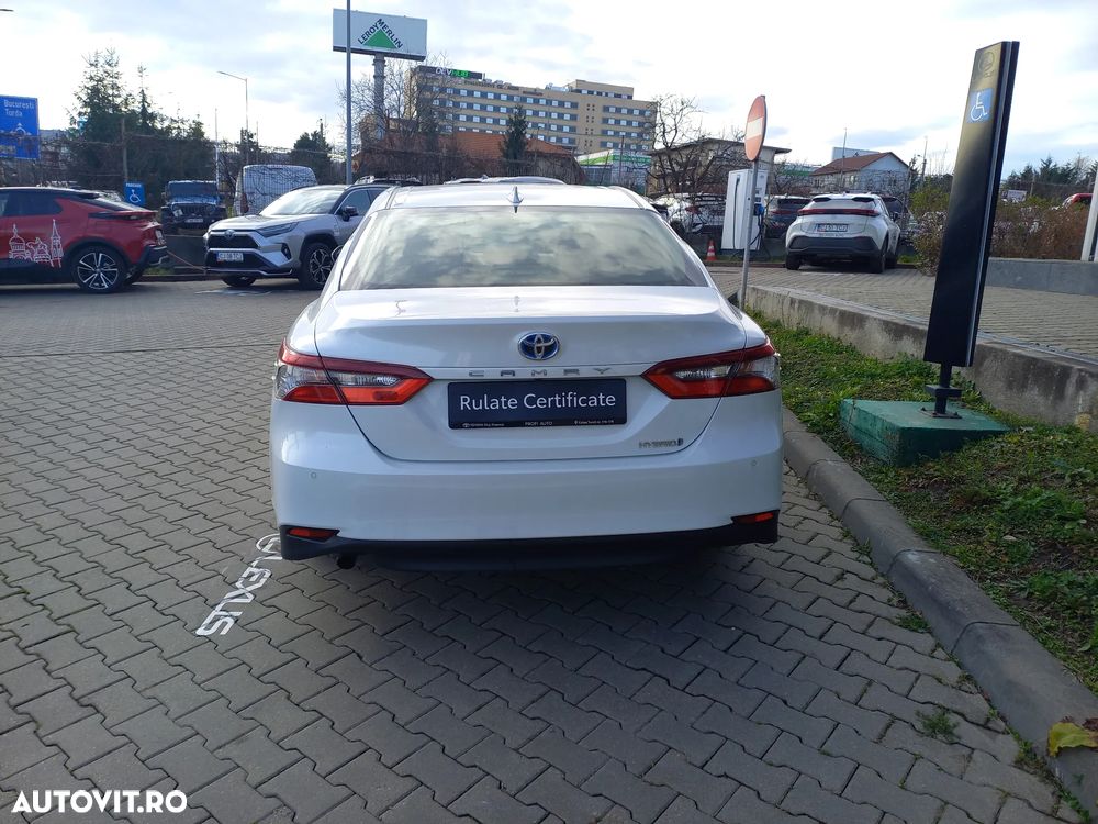 Toyota Camry 2.5 Hybrid Business - 6