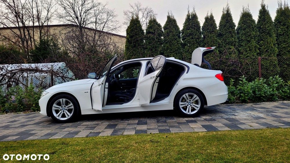 BMW Seria 3 320d Sport Line - 8