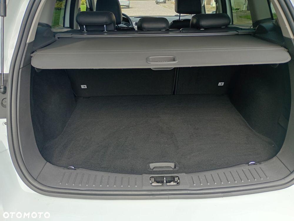 Ford Kuga 2.5 4x4 Individual - 30