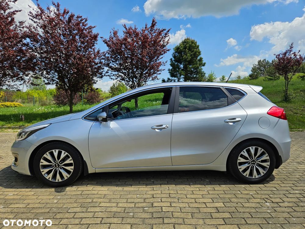 Kia Ceed 1.6 GDI L Business Line - 12