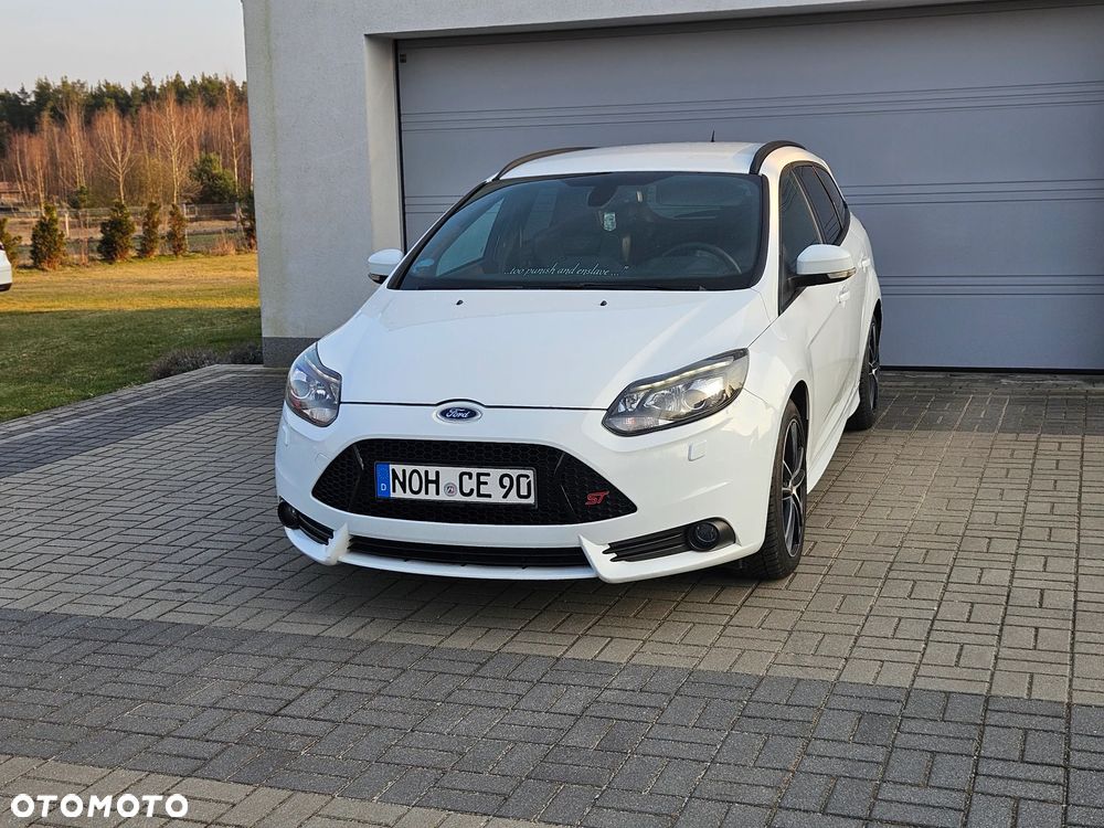 Ford Focus 2.0 EcoBoost ST mit Leder-Sport-Paket - 3