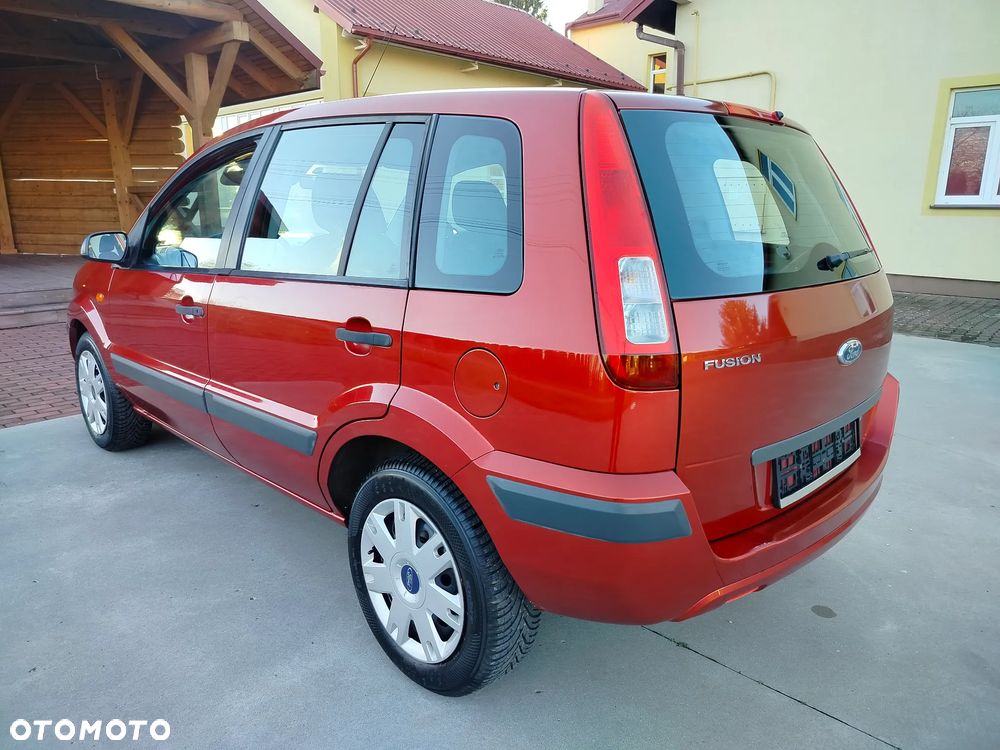 Ford Fusion 1.4 Ambiente - 13