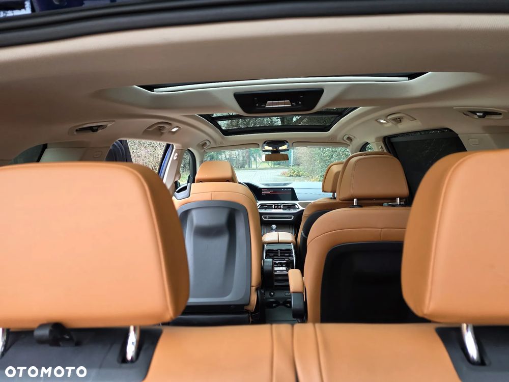 BMW X7 xDrive40i - 29