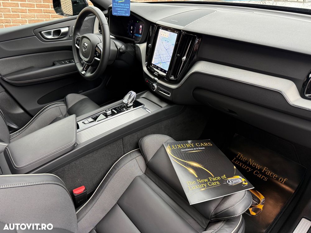 Volvo XC 60 B4 MHEV AT AWD Ultimate Dark - 22