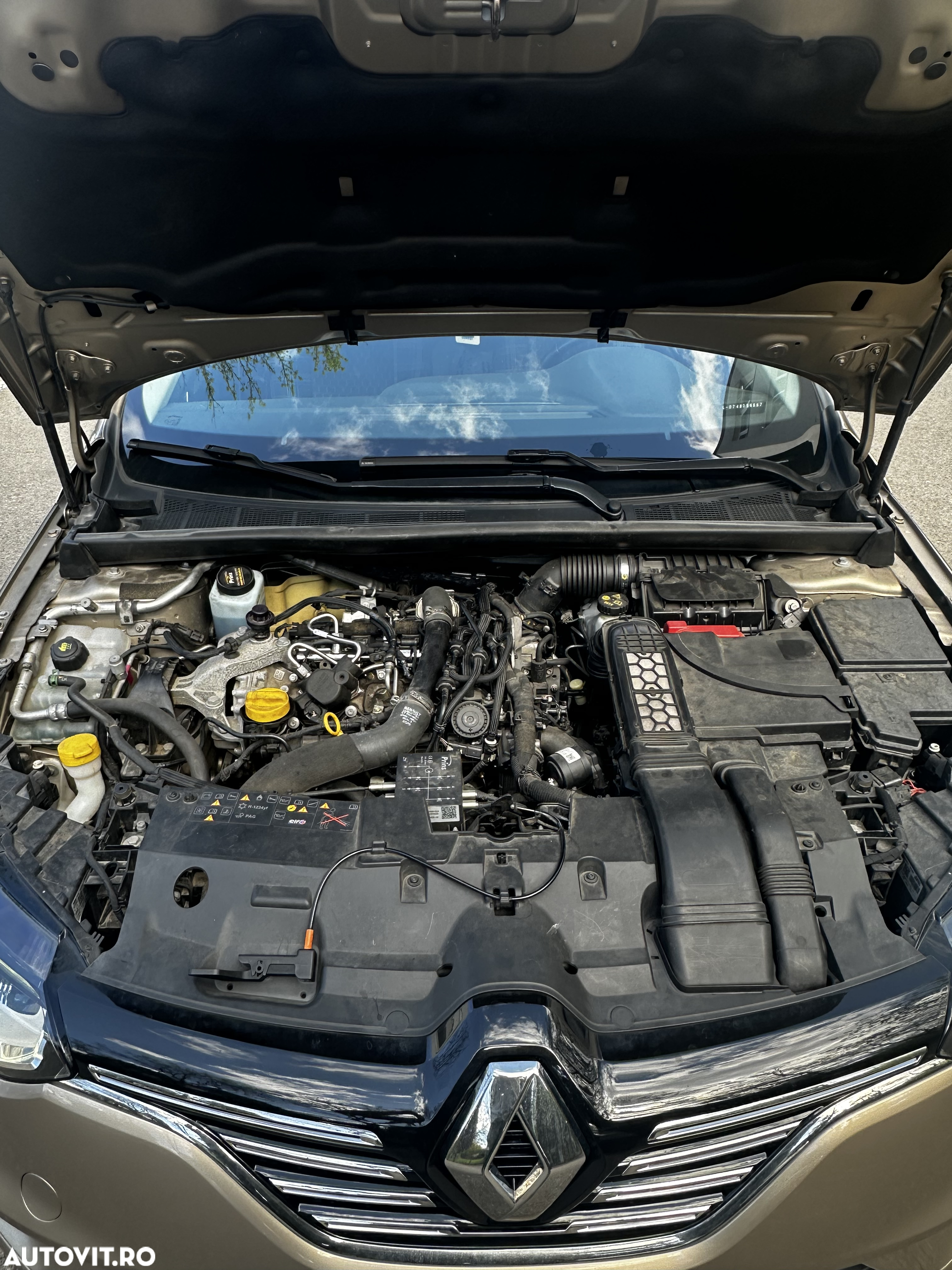 Renault Megane TCe Intens - 8