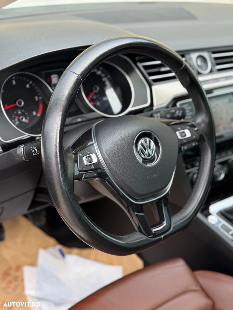 Volkswagen Passat 2.0 TDI (BlueMotion Technology) Highline - 12