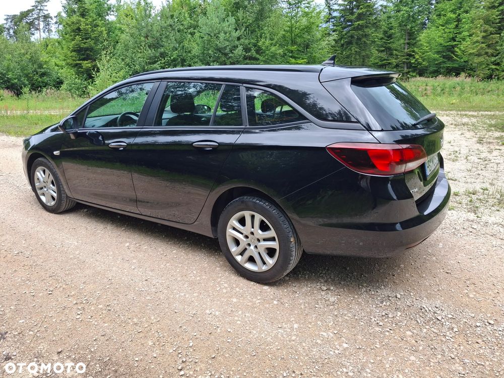 Opel Astra 1.6 CDTI Cosmo - 4