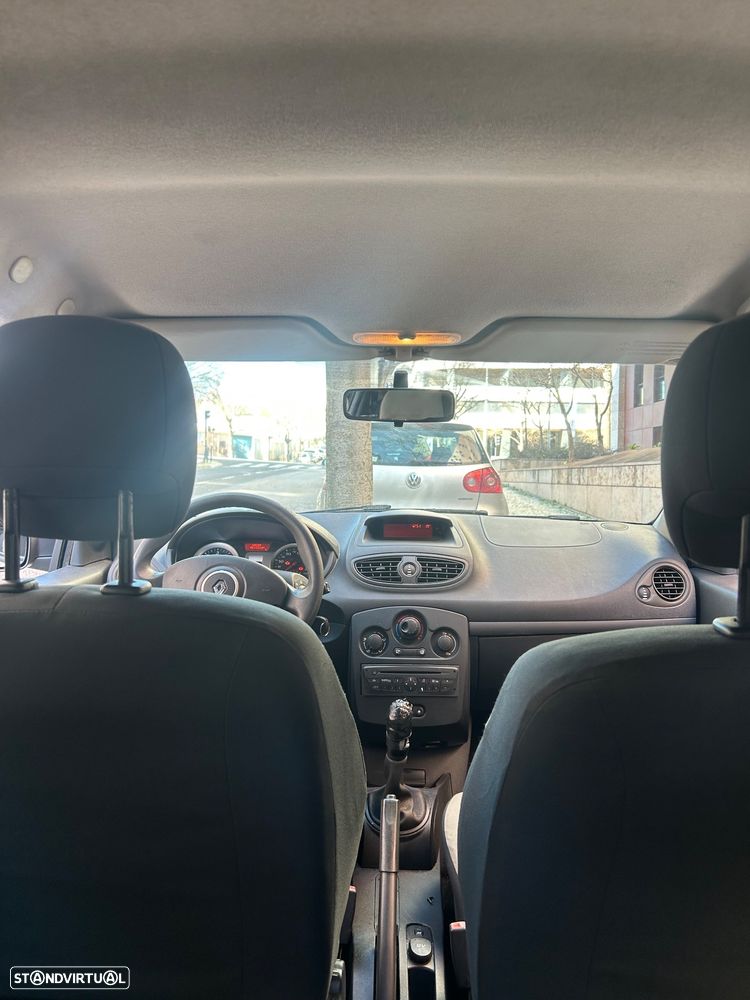 Renault Clio 1.5 dCi Dynamique S - 9