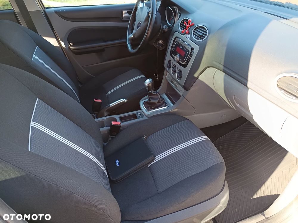Ford Focus 1.6 16V Concept - 12