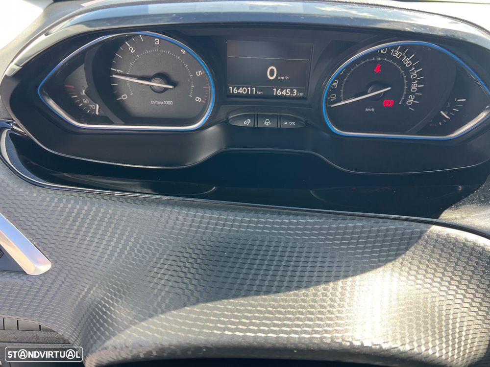 Peugeot 2008 1.6 BlueHDi Allure - 15