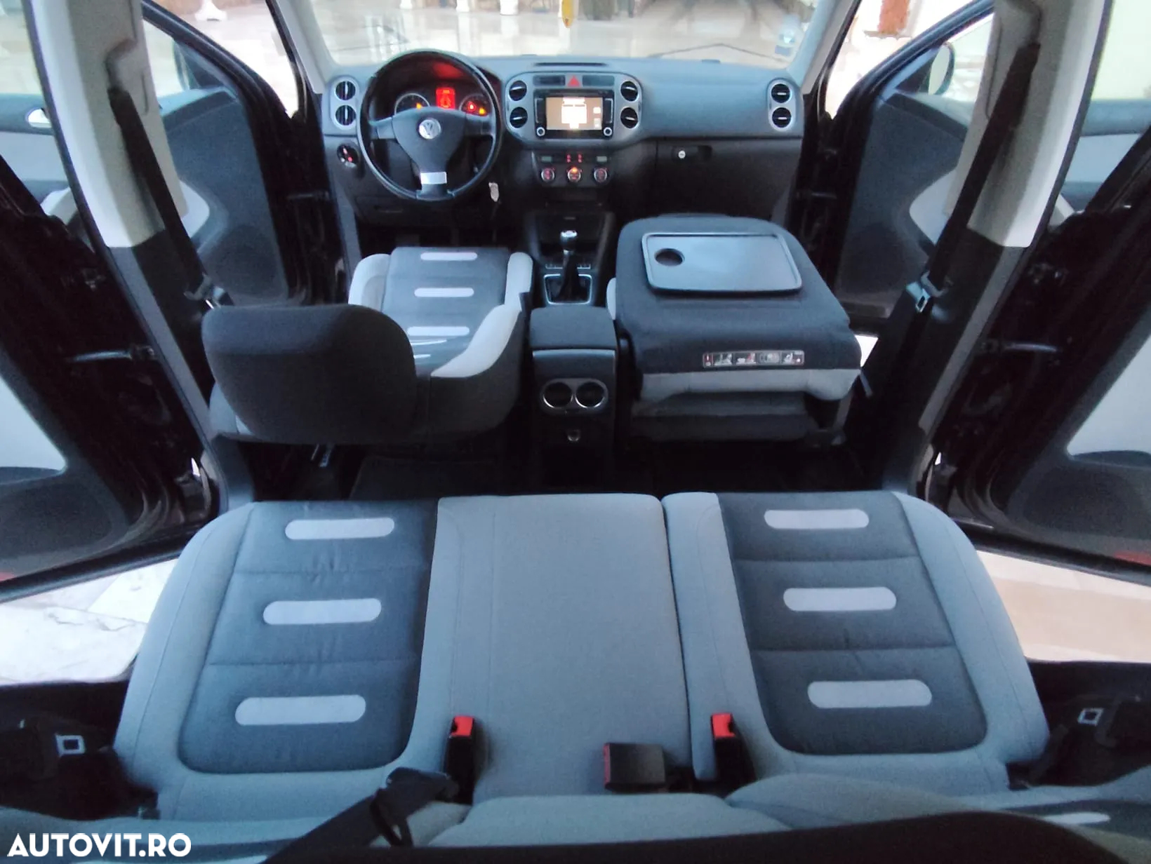 Volkswagen Tiguan - 11