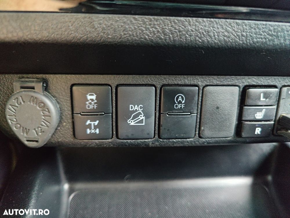 Toyota Hilux 4x4 Double Cab Executive - 10