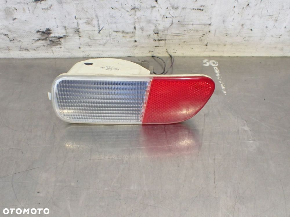 LAMPA PRAWA TYLNA W ZDERZAKU CHRYSLER PT CRUISER 2.4 LIFT 05116068AC - 1