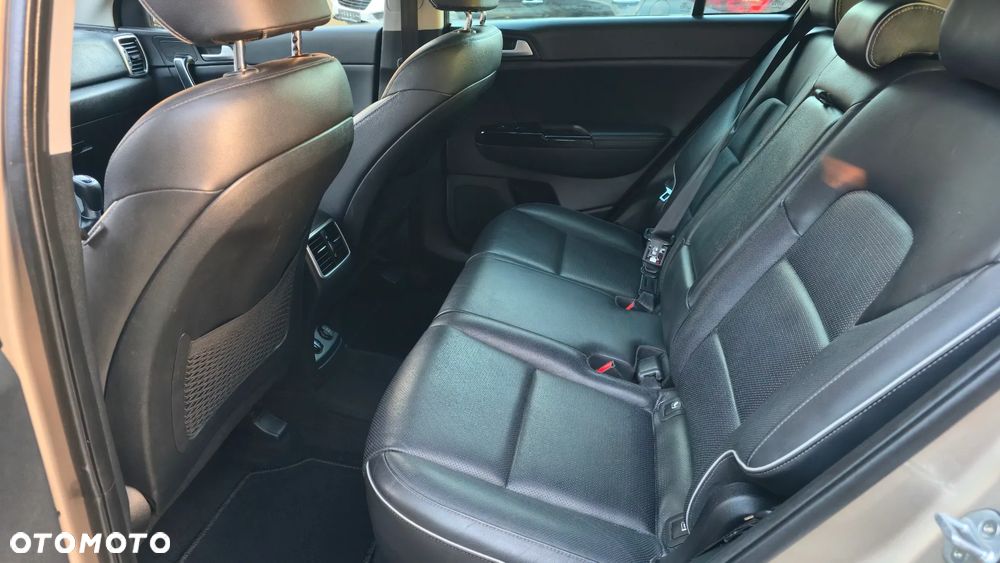 Kia Sportage 1.6 GDI Business Line 2WD - 19