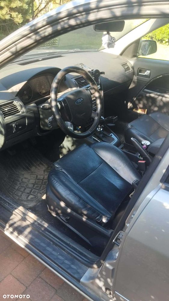 Ford Mondeo - 4
