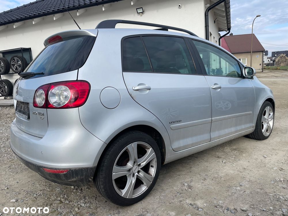 Volkswagen Golf Plus 2.0 TDI DPF United - 11