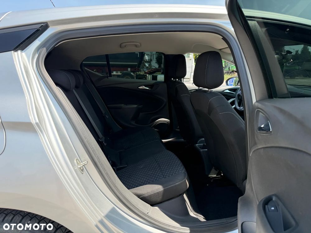 Opel Astra 1.4 Enjoy - 26