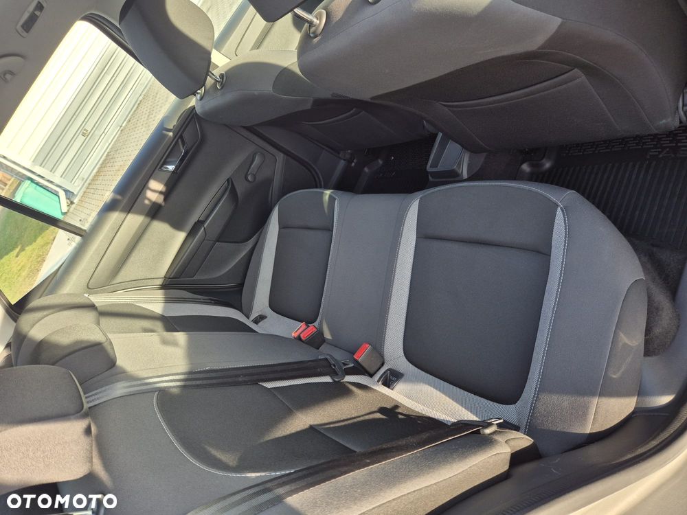 Skoda Fabia 1.0 TSI Active - 12