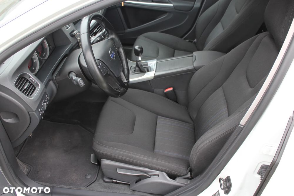 Volvo S60 DRIVe - 17