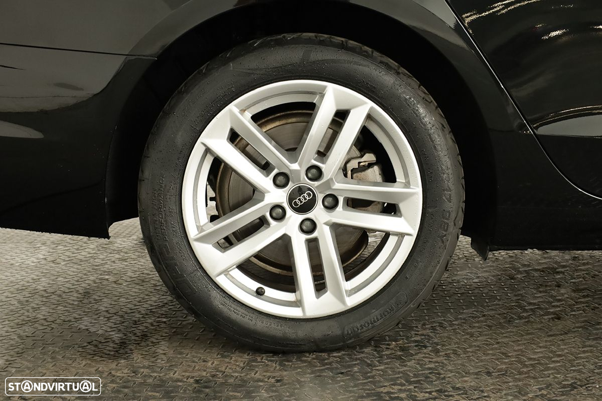 Audi A4 Avant 30 TDI S tronic - 5