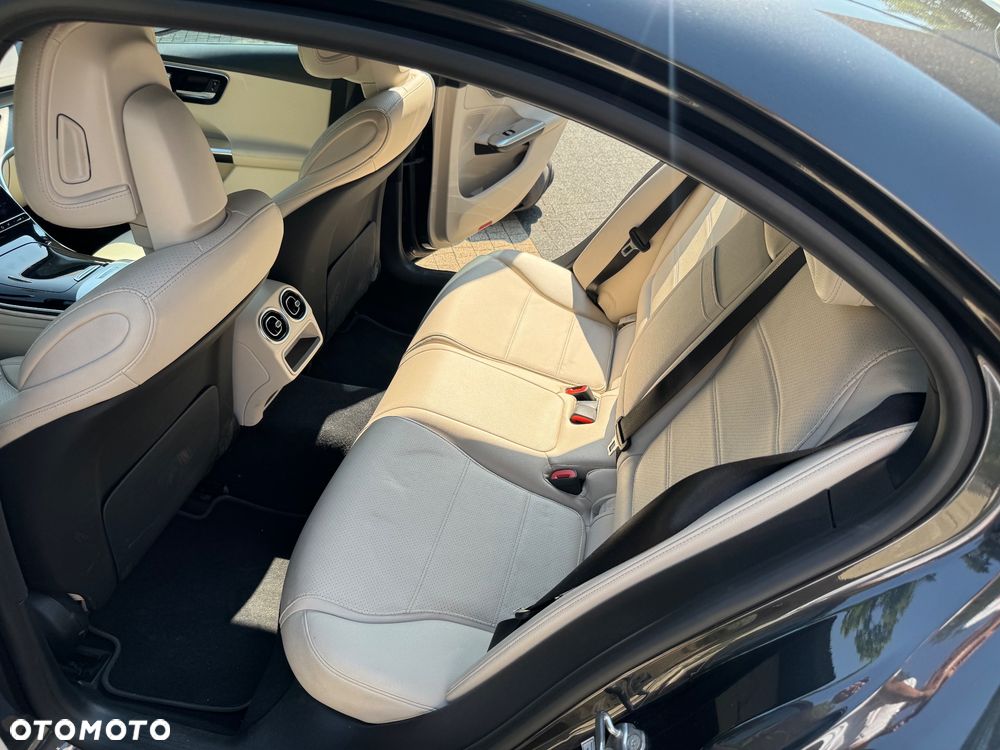 Mercedes-Benz Klasa C 300 4Matic 9G-TRONIC Avantgarde - 15