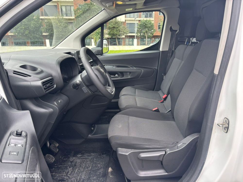 Toyota Proace City 1.5D L1 COMFORT 102cv - AC - GPS - IVA DEDUTÍVEL - 25