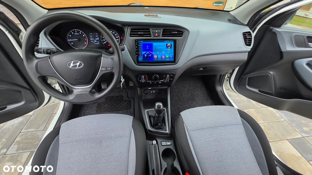 Hyundai i20 1.2 Intro Edition - 10