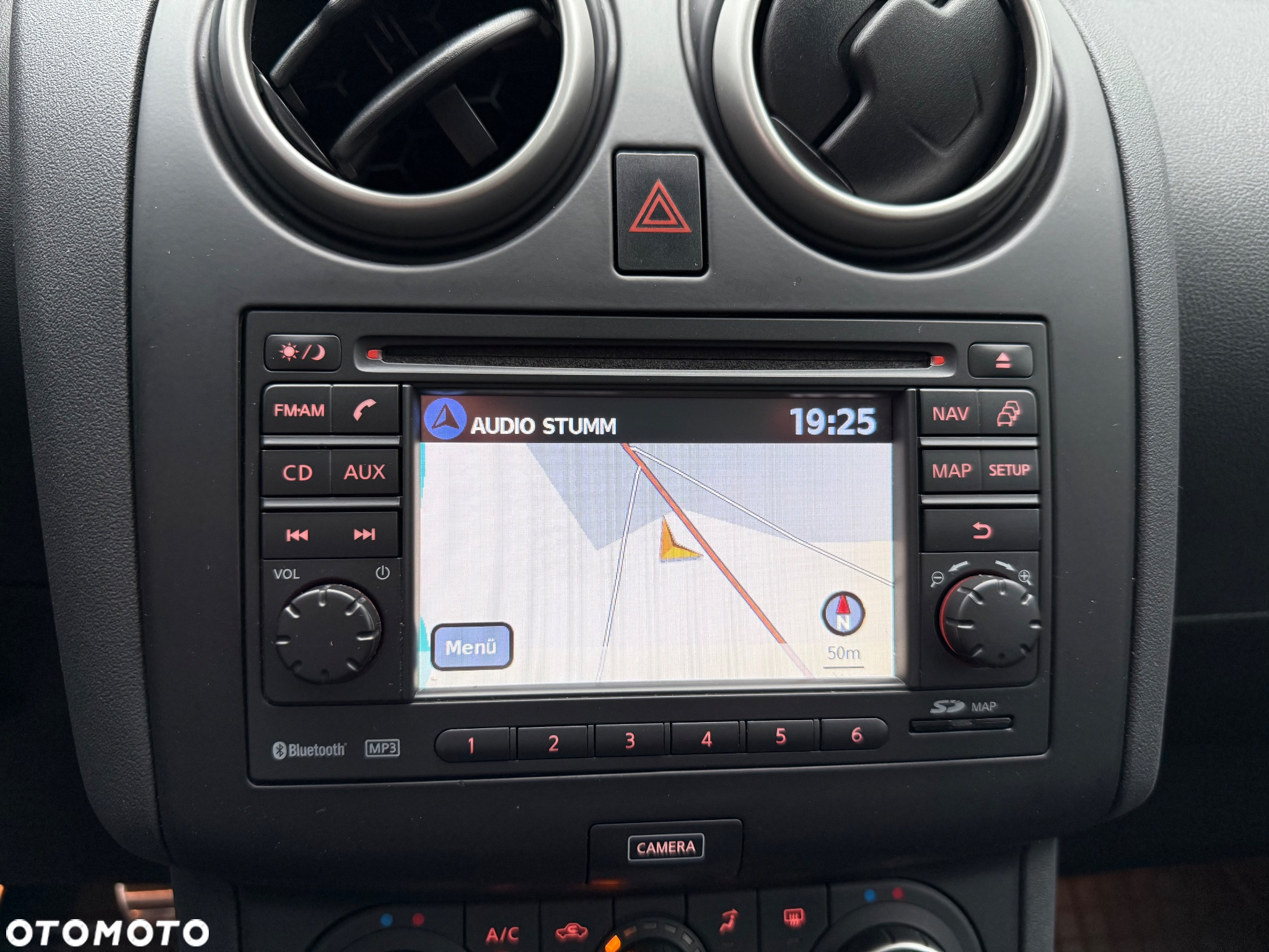 Nissan Qashqai 1.6 dCi TEKNA - 23