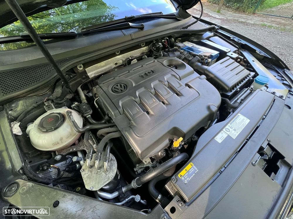 VW Passat 1.6 TDI Confortline - 12