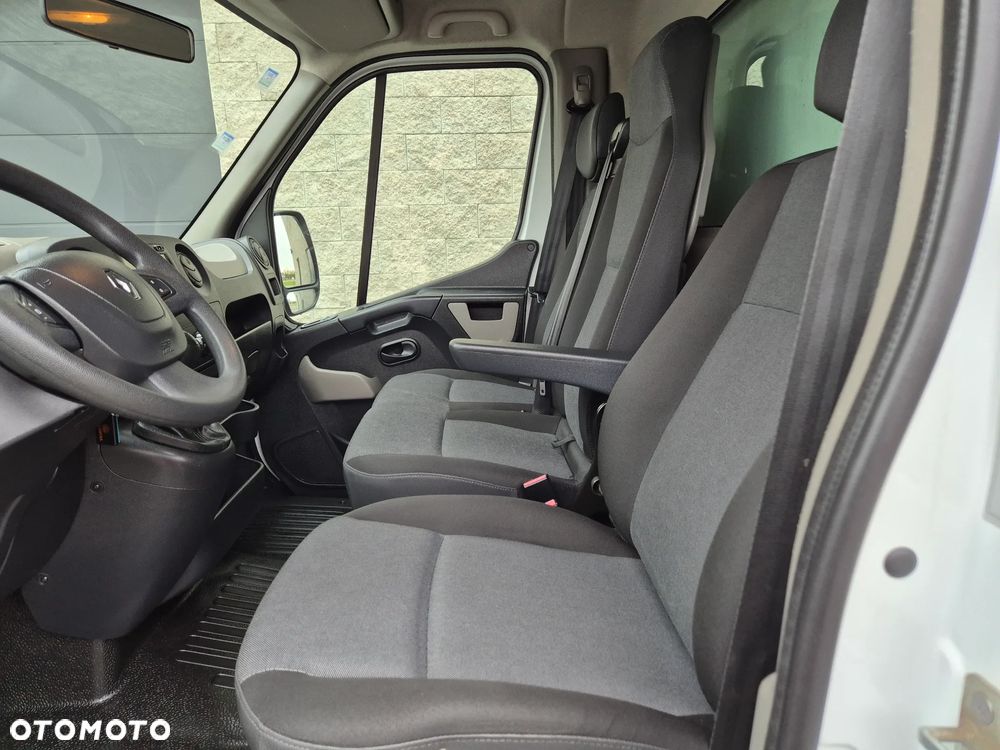 Renault Master - 24