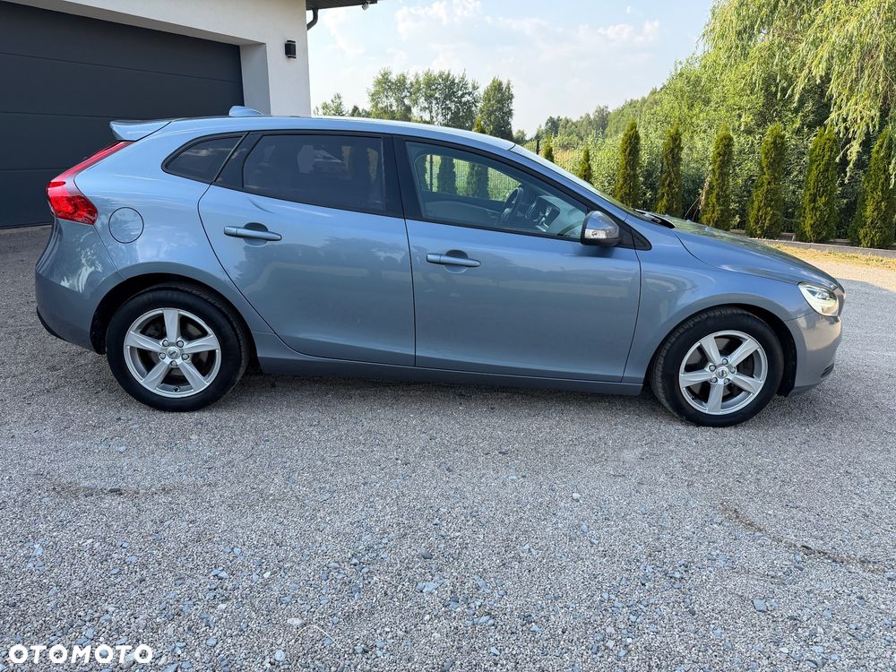 Volvo V40 D3 Momentum - 19