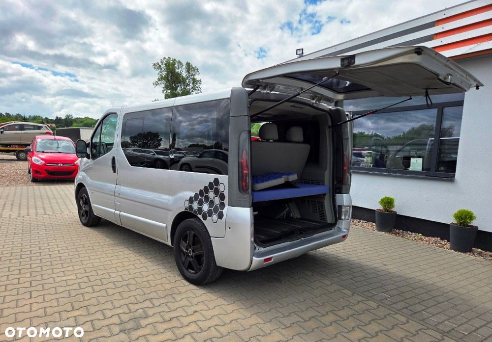 Opel Vivaro - 17
