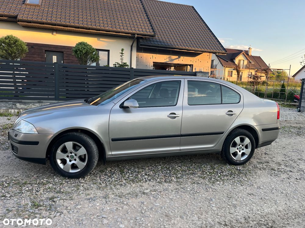 Skoda Octavia 1.6 Ambition - 6